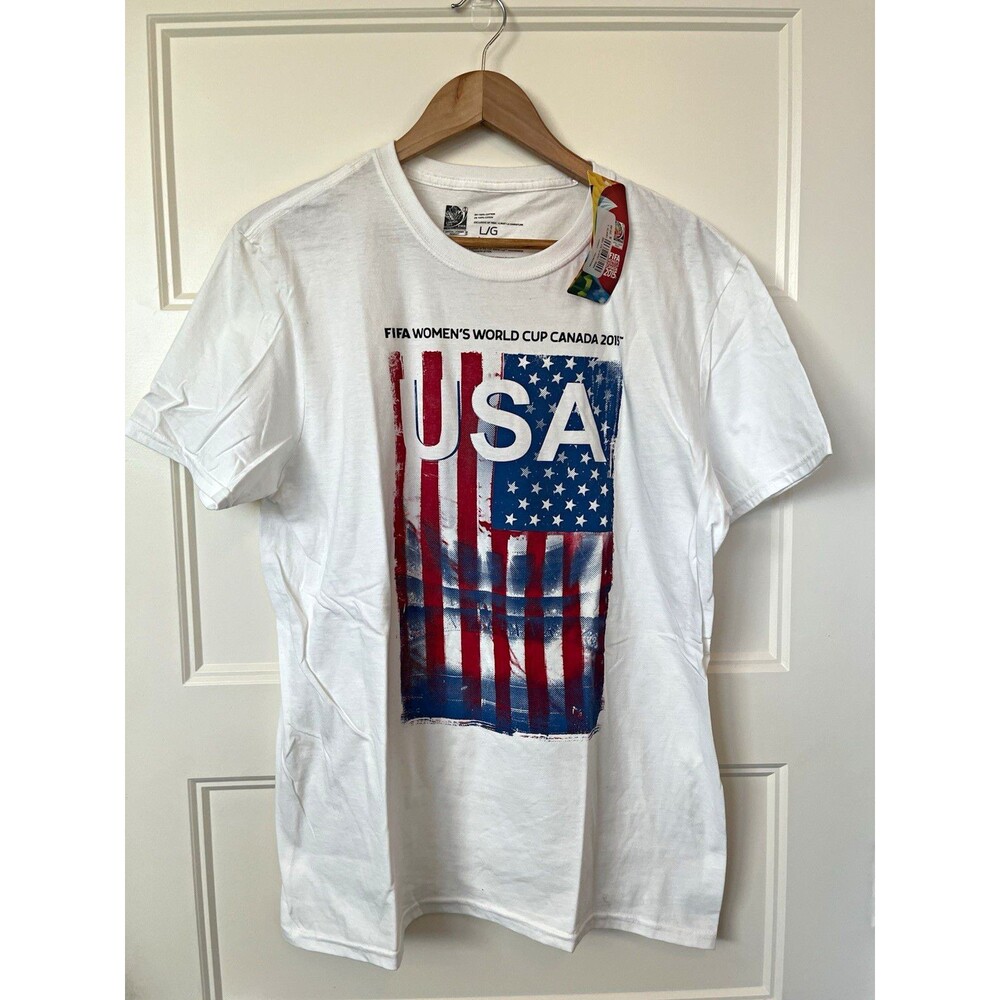 NWT FIFA Women's World Cup Canada 2015 USA Flag T-Shirt White Size L Large USWNT